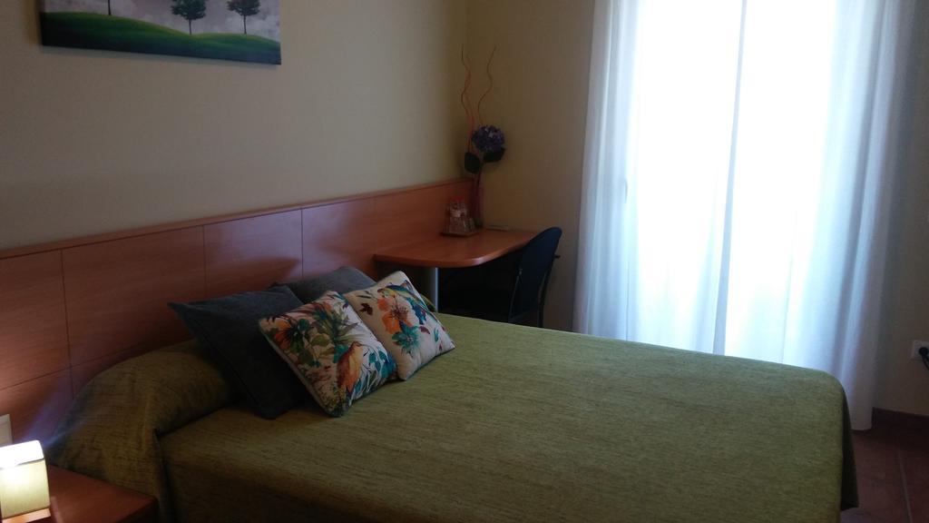 Hostal Sant Roc Botarell Екстериор снимка